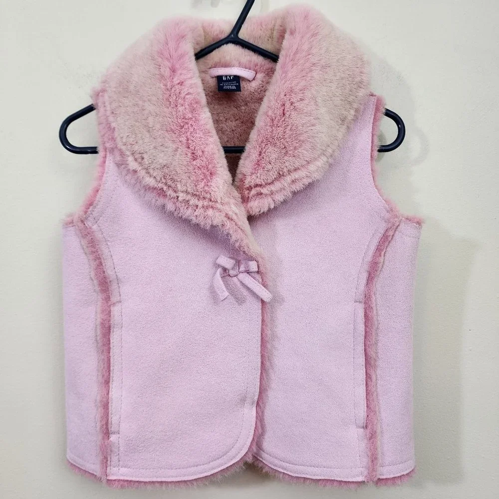 Baby Gap faux fur and suede vest bow front detail with side pockets size 18-24 M